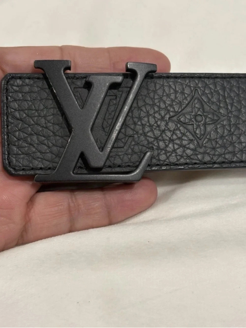 Louis Vuitton Black Textured Leather Belt with Matte LV Buckle - Picture 6 of 7